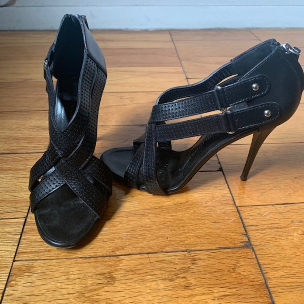 Giuseppe Zanotti leather black sandals